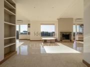 Appartamento in affitto di 326 m² in Via Zara