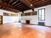 Appartamento in affitto di 330 m² in Via Pignolo, 72