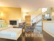 Appartamento in affitto di 430 m² in Via della Brunella