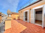 Appartamento in affitto di 81 m² in Via del Corso, 512