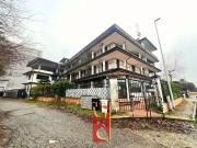 Appartamento in affitto di 93 m² in Via Campo dei Fiori, 4