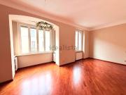 Appartamento in affitto di 95 m² in Via Paolo Giovio