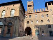 Appartamento in affitto di 95 m² in Via Rizzoli
