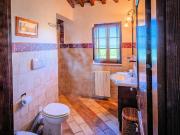 Appartamento in complesso condominiale in stile rustico...