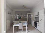 Appartamento in in affitto da privato a Locri via...