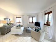 Appartamento in vendita a Arzachena SS