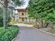 Appartamento in vendita a Capiago Intimiano CO Appartamento in vendita a Capiago Intimiano CO