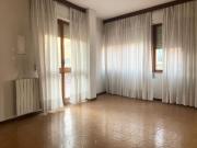 Appartamento in vendita a Carrara in Da ristrutturare...