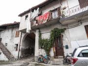 Appartamento in vendita a Carugo