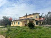 Villa bifamiliare in vendita a Cassino