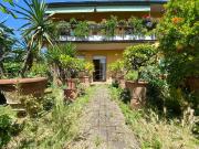 Appartamento in vendita a Firenze via Chiantigiana, 42,...