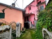 Appartamento in vendita a Follo