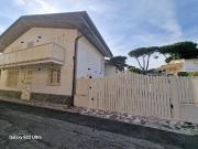 Villa bifamiliare in vendita a Forte Dei Marmi