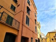 APPARTAMENTO in VENDITA a GENOVA PALMARO / PRA' di 7...