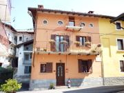 Casa indipendente in vendita a Laveno Mombello VA