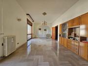 Appartamento in vendita a Martano in zona centrale 190m²...
