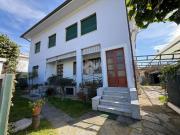 Appartamento in vendita a Massa via Marina Vecchia, 87,...