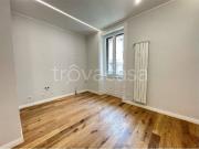 Appartamento in vendita a Milano via Settembrini, Buenos...