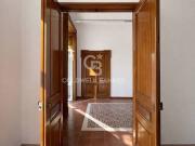 Appartamento in vendita a Napoli via Depretis, 88, Porto...