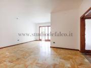 Appartamento in vendita a Napoli via Francesco Petrarca,...