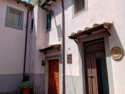 Appartamento in vendita a Piansano VT