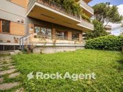 Appartamento in vendita a Roma RM
