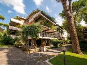 Appartamento in vendita a Roma via Cassia, 639, Tomba di...