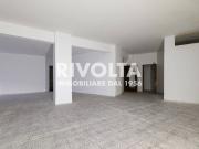 Appartamento in vendita a Roma via Mario Rapisardi,...