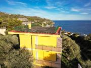Appartamento in vendita a San Lorenzo al Mare via Terre...