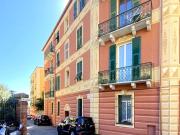 Appartamento in vendita a Savona, Centro