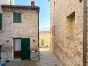 Appartamento in vendita a Trecastelli AN