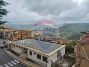 Appartamento in vendita a Ucria