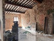 Rustico / Casale in vendita a Vicopisano PI