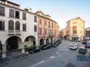 Appartamento in vendita di 100 m² in Piazza Petrarca