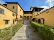 Appartamento in vendita di 100 m² in Via di Castello