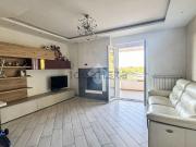 Appartamento in vendita di 100 m² in Via Marina, 70