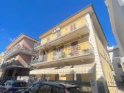 Appartamento in vendita di 100 m² in Via Ugo Foscolo, 27