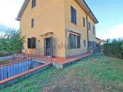 Appartamento in vendita di 101 m² in Via degli Ulivi