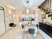 Appartamento in vendita di 101 m² in Viale A. Arcangeli, 30