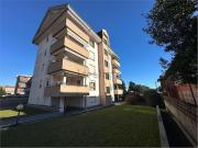 Appartamento in vendita di 102 m² in Via Varese, 41