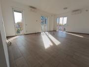 Appartamento in vendita di 103 m² in Via Inglesina