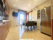 Appartamento in vendita di 104 m² in Via Ugo Foscolo