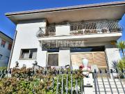 Appartamento in vendita di 105 m² in Via Monti Sibillini