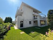 Appartamento in vendita di 105 m² in Via Sirmione