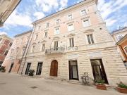 Appartamento in vendita di 110 m² in Via Cavour, 8