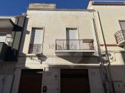 Appartamento in vendita di 110 m² in Via V. Alfieri, 33