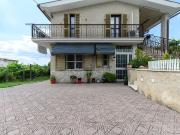 Appartamento in vendita di 113 m² in Strada degli Ardoni