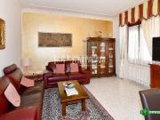 Appartamento in vendita di 115 m² in Via Giacomo Leopardi, 8