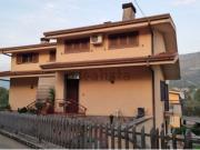 Appartamento in vendita di 116 m² in Via Circonvallazione