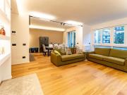 Appartamento in vendita di 117 m² in Via Cenisio, 47